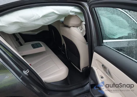 2021 BMW 330I xDrive z USA, uszkodzony, nr VIN 3MW5R7J0XM8B63752